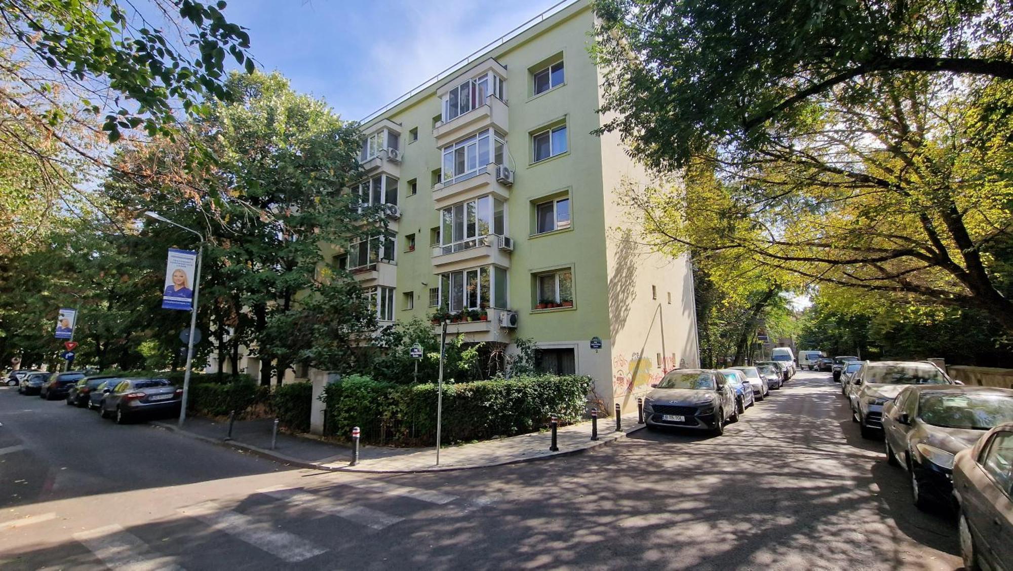 Start 3 Apartment